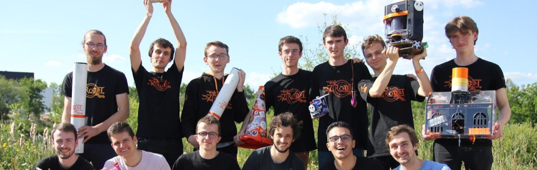  7Robot Brille à la Coupe de France de Robotique avec une 4ème Place Époustouflante !